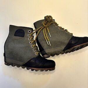 Sorry Joan of Arctic Wedges